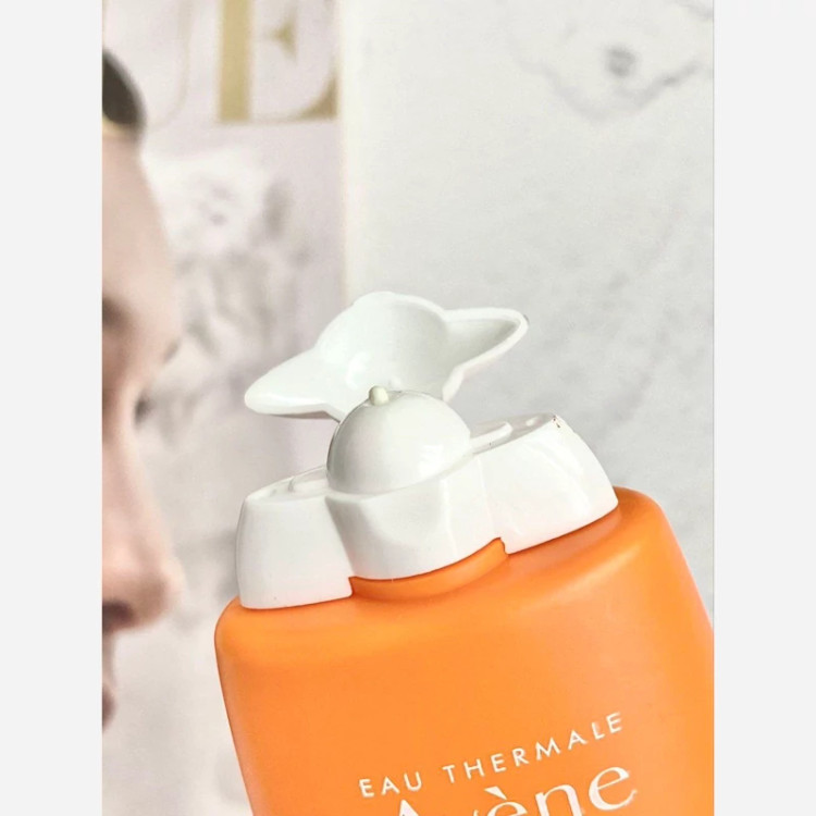 ضد آفتاب بدون رنگ اون AVENE