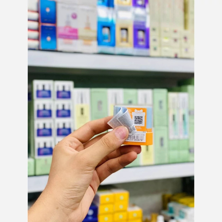 ضد آفتاب استیکی ایزدین ISDIN